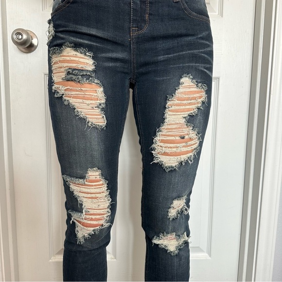 Wet Seal distressed skinny jeans size 27 - Picture 3 of 4